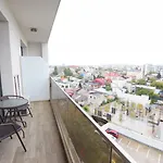 Uptown Апарт-готель