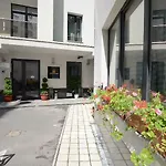 Апарт-отель Uptown 3*