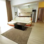 Ξενοδοχείο με διαμερίσματα Uptown 3*