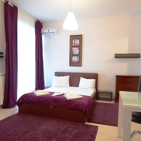 アパートホテル Uptown ブカレスト