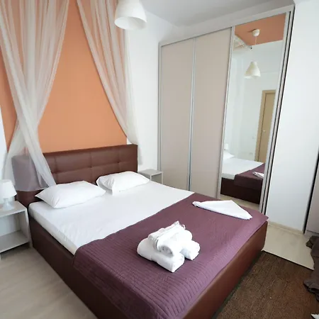 アパートホテル Uptown 3*