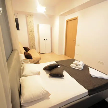 アパートホテル Uptown ブカレスト