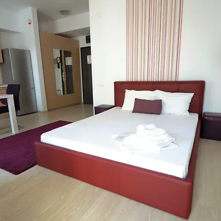 Uptown 3*