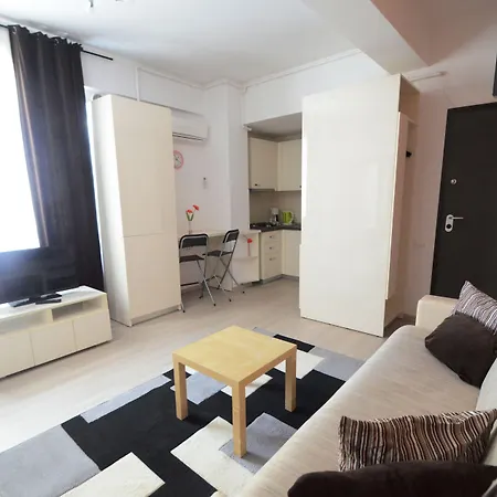 Uptown Aparthotel
