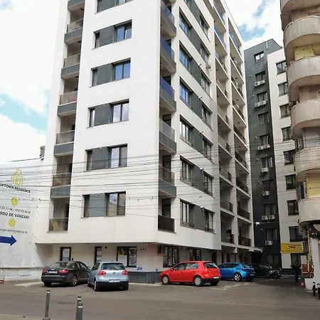 Uptown Aparthotel 3*