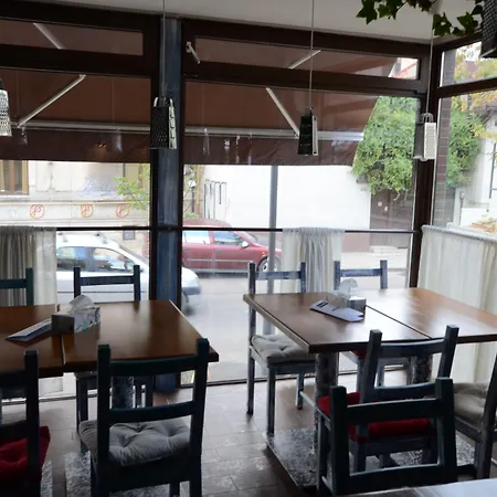 Uptown شقة فندقية بوخارست