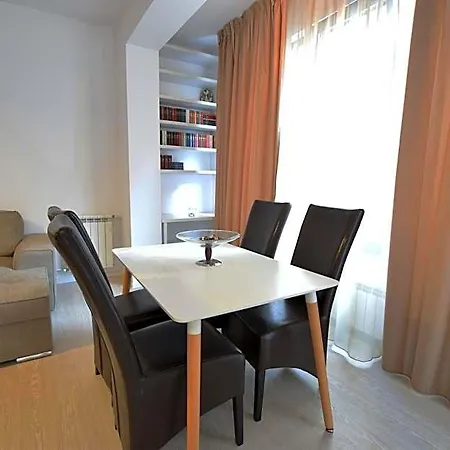 Aparthotel Uptown 3*