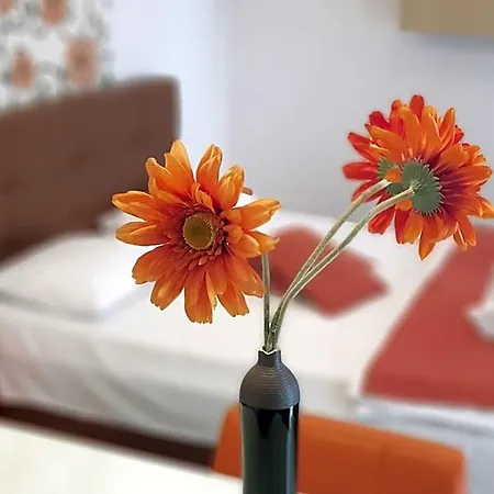 Uptown Aparthotel