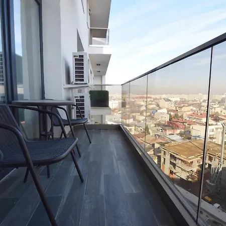 Uptown Aparthotel