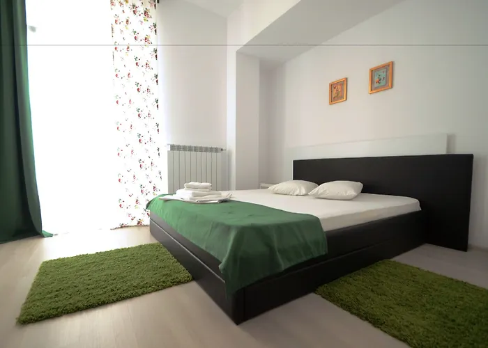 Uptown 3* Бухарест