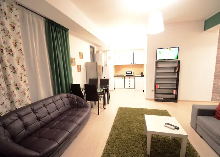 מלון דירות Uptown 3*