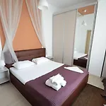 Apartahotel Uptown 3*