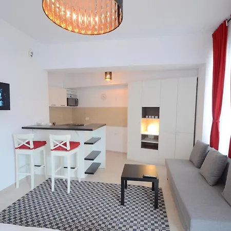 Uptown Aparthotel