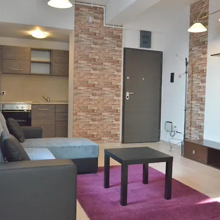 Apartahotel Uptown 3*