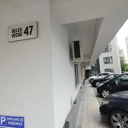 Uptown Aparthotel