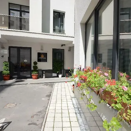 Aparthotel Uptown 3*