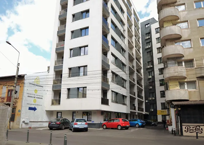 Uptown Ξενοδοχείο με διαμερίσματα 3*